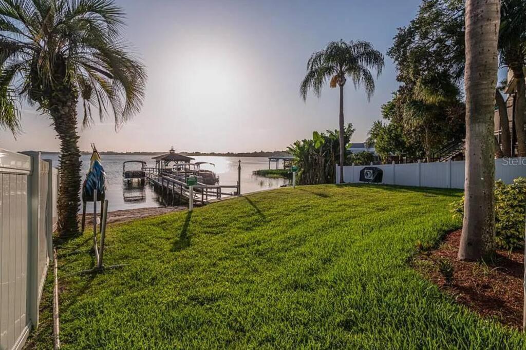 Lakefront Duplex With Pontoon Boat 2 Bedroom Home Mount Dora Dış mekan fotoğraf